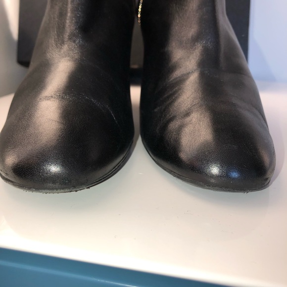 CHANEL calfskin leather booties with gold heel - Picture 7 of 8